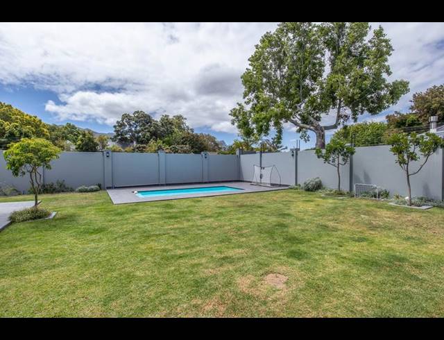 4 BEDROOM PROPERTY TO RENT IN CONSTANTIA